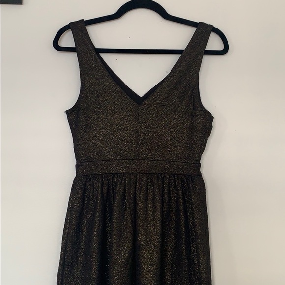 Cute black and gold dress - Picture 4 of 5